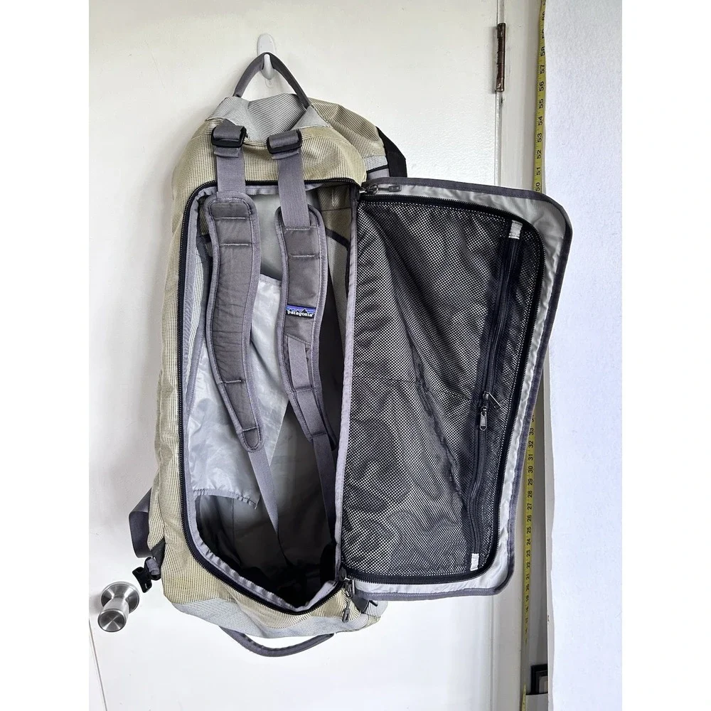 Patagonia Black Hole Duffel Backpack 60L (?) 2-way Backpack Travel Bag Preowned